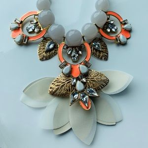 Stella and Dot Riviera Statement Necklace